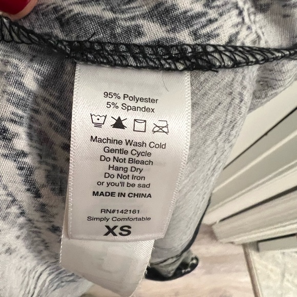 LuLaRoe Black and Gray Chevron Dress - Picture 2 of 2